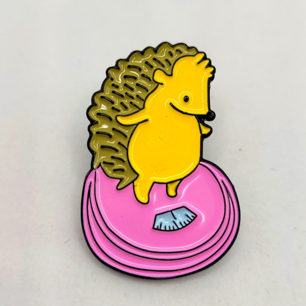 Pin: Hedgehog on scale enamel pin / flair